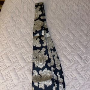 Pierre Cordin “ Paris, New York” Black & Gold Paisley Tie and Pocket Square